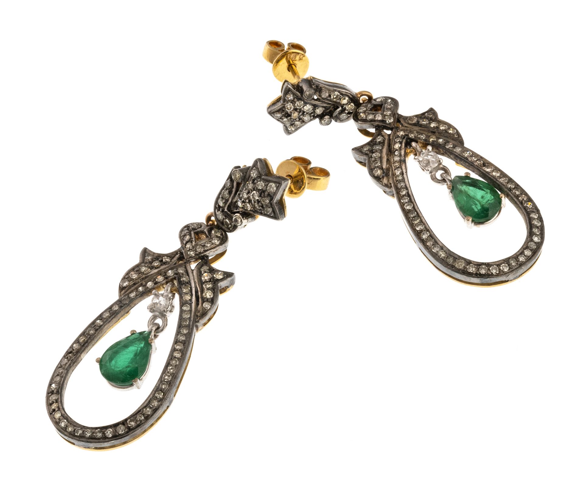 GOLD AND SILVER EARRINGS WITH DIAMONDS AND EMERALDS