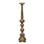 FLOOR CANDLESTICK IN GILTWOOD 18TH CENTURY