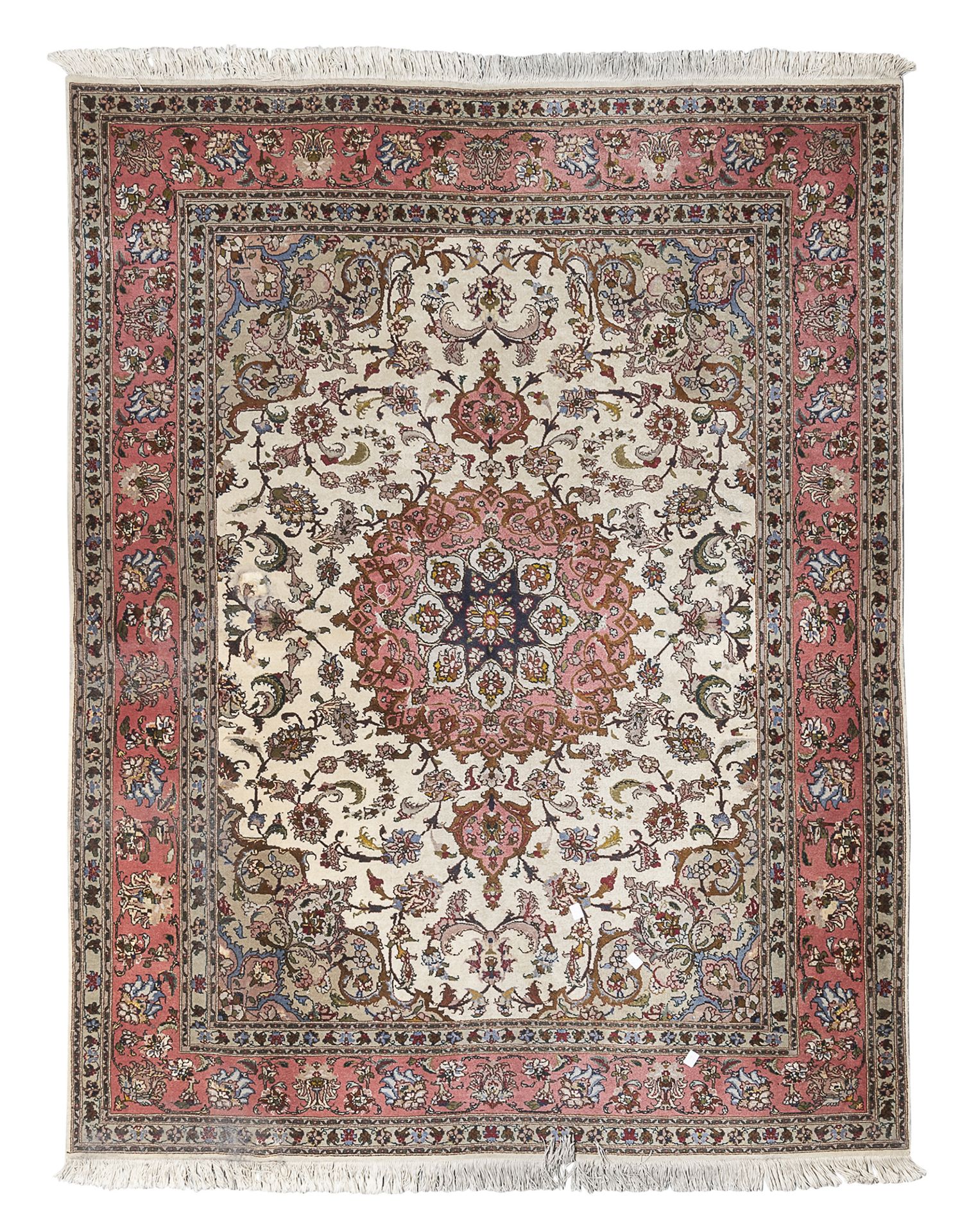NICE ISFAHAN CARPET FIRST HALF OF THE 20TH CENTURY