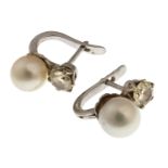 WHITE GOLD EARRINGS WITH PEARLS AND DIAMONDS