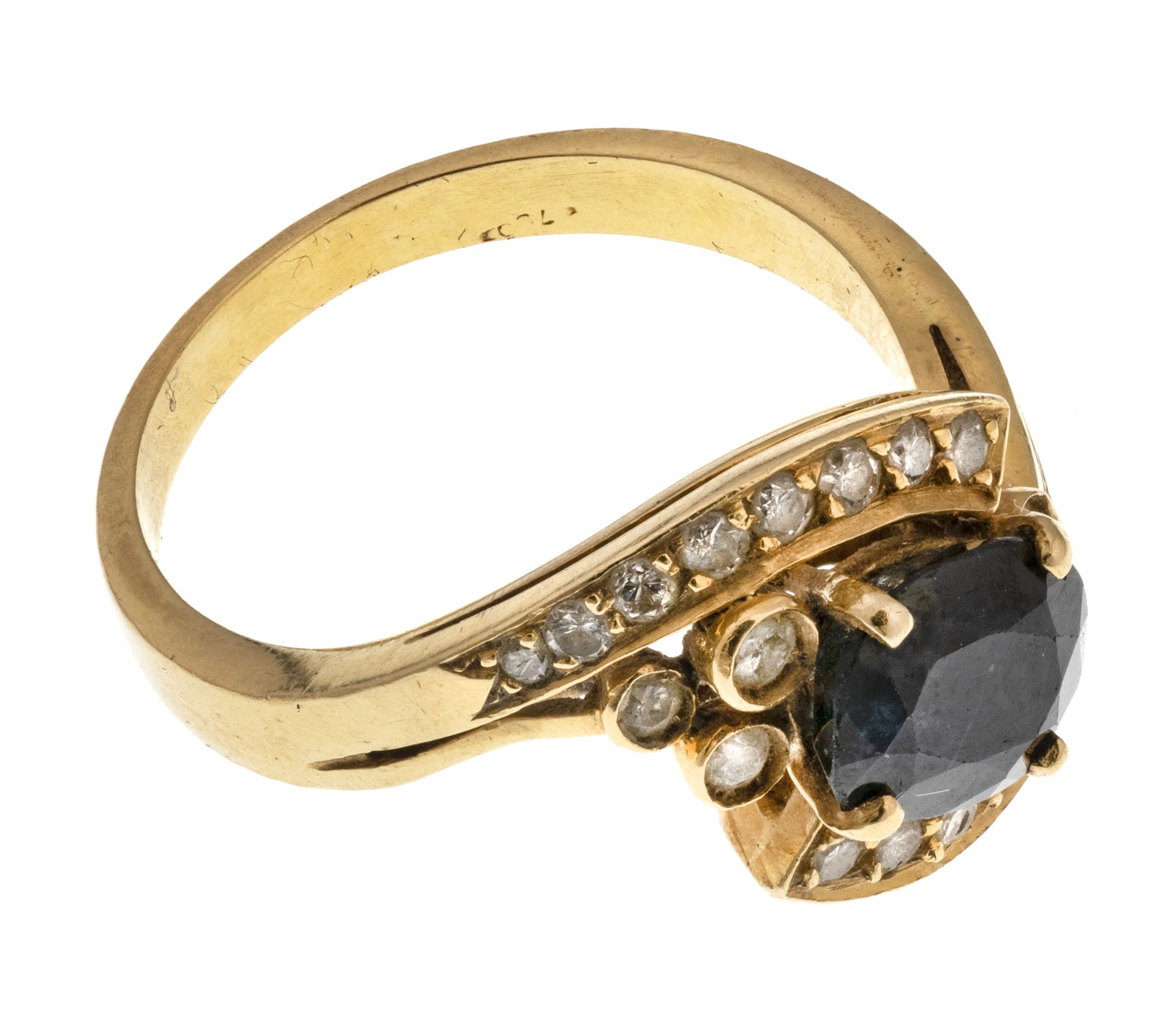 GOLD RING WITH SAPPHIRE AND DIAMONDS