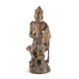 A CHINESE WOOD SCULPTURE OF GUANYIN 20TH CENTURY.
