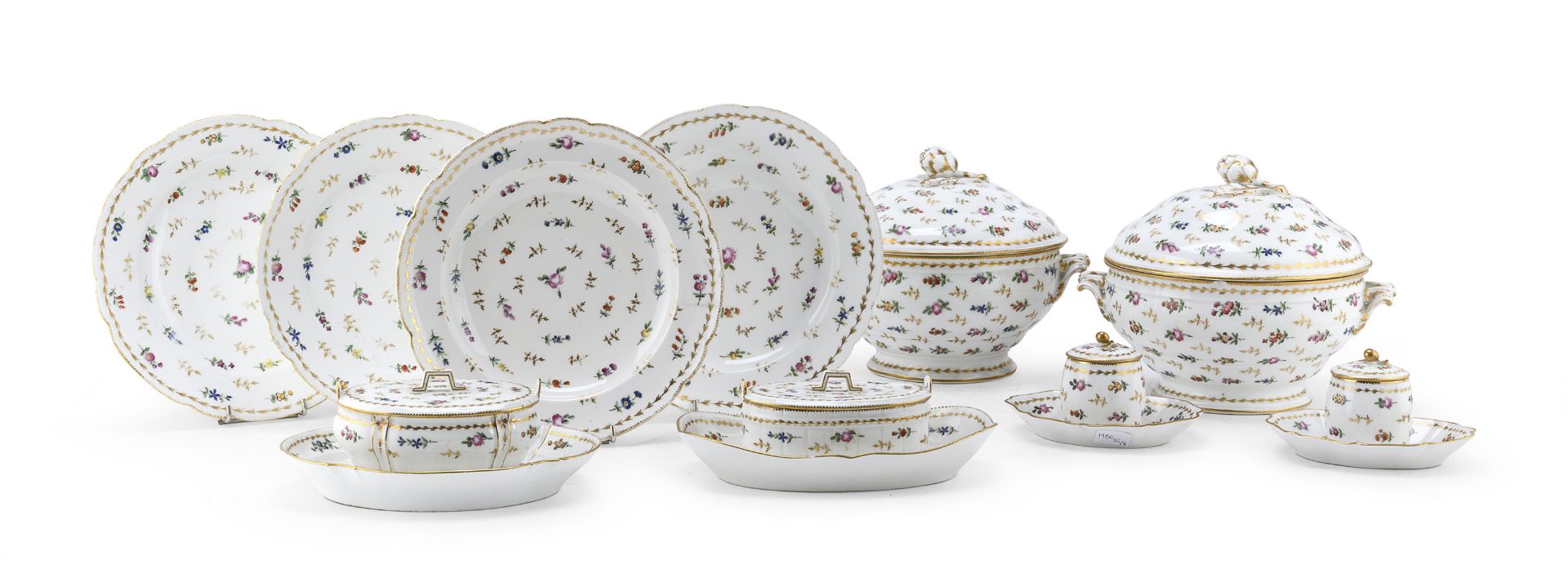 REMAINS OF A PORCELAIN DINNER SET FRANCE 19TH CENTURY