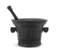 BRONZE MORTAR AND PESTLE 17TH CENTURY