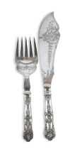 TWO SILVER-PLATED PIECES OF SERVING CUTLERY ENGLAND EARLY 20TH CENTURY