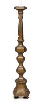 FLOOR CANDLESTICK IN GILTWOOD 18TH CENTURY