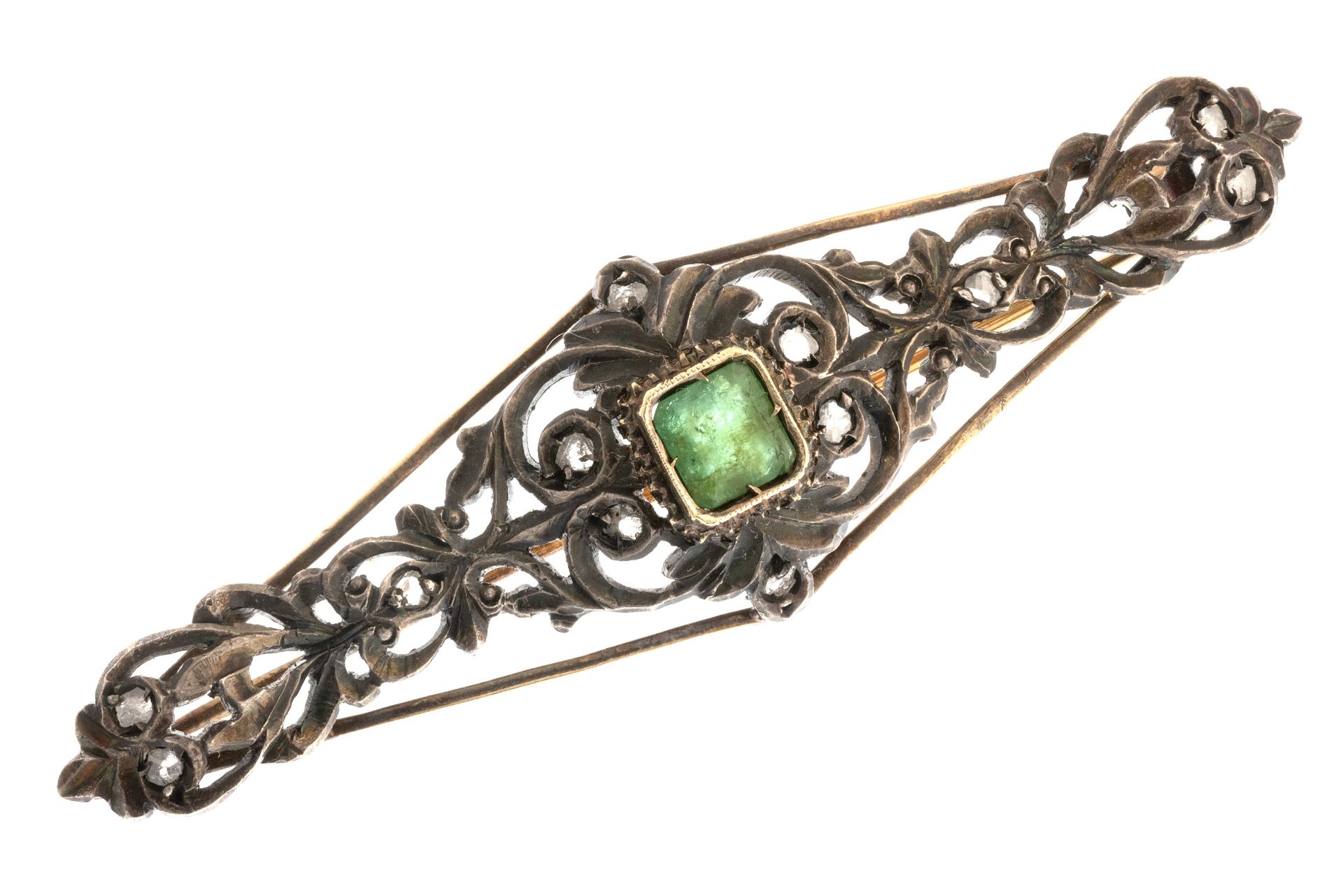 GOLD AND SILVER BAR BROOCH WITH EMERALD