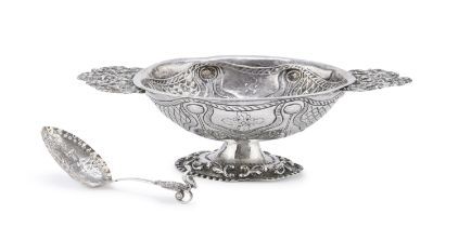 SILVER GRAVY BOAT AND SPOON HOLLAND ca. 1870.