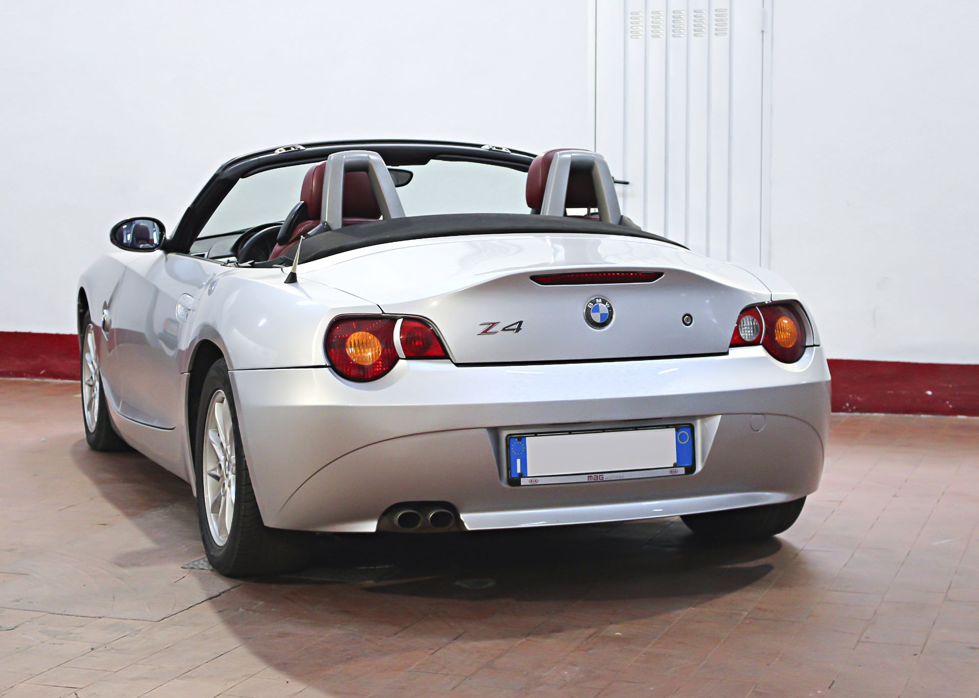 BMW Z4 2.5i 2003 - Image 2 of 3