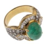 GOLD RING WITH EMERALD