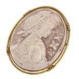 GOLD BROOCH PENDANT WITH CAMEO