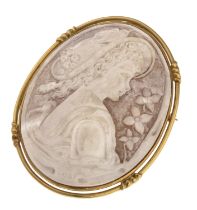 GOLD BROOCH PENDANT WITH CAMEO