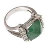 WHITE GOLD RING WITH EMERALD