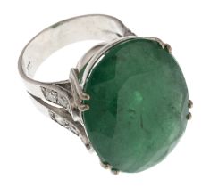 WHITE GOLD RING WITH EMERALD