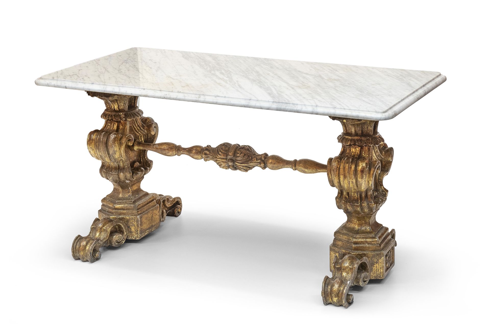 COFFEE TABLE ANTIQUE ELEMENTS