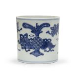 A CHINESE WHITE AND BLUE PORCELAIN BRUSH POT EARLY 20TH CENTURY.