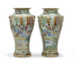 A PAIR OF CHINESE POLYCHROME AND ENAMELED PORCELAIN VASES FIRST HALF 20TH CENTURY.