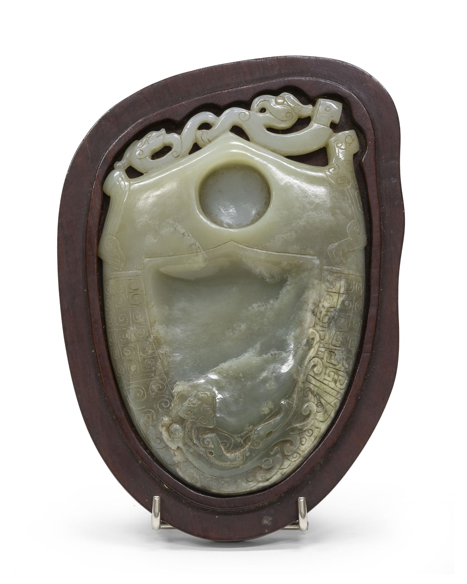 A CHINESE JADE INKWELL 20TH CENTURY.
