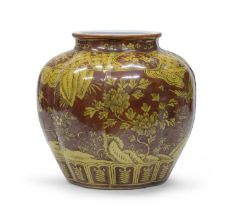 A CHINESE RED-GROUND PORCELAIN VASE LATE 19TH CENTURY.