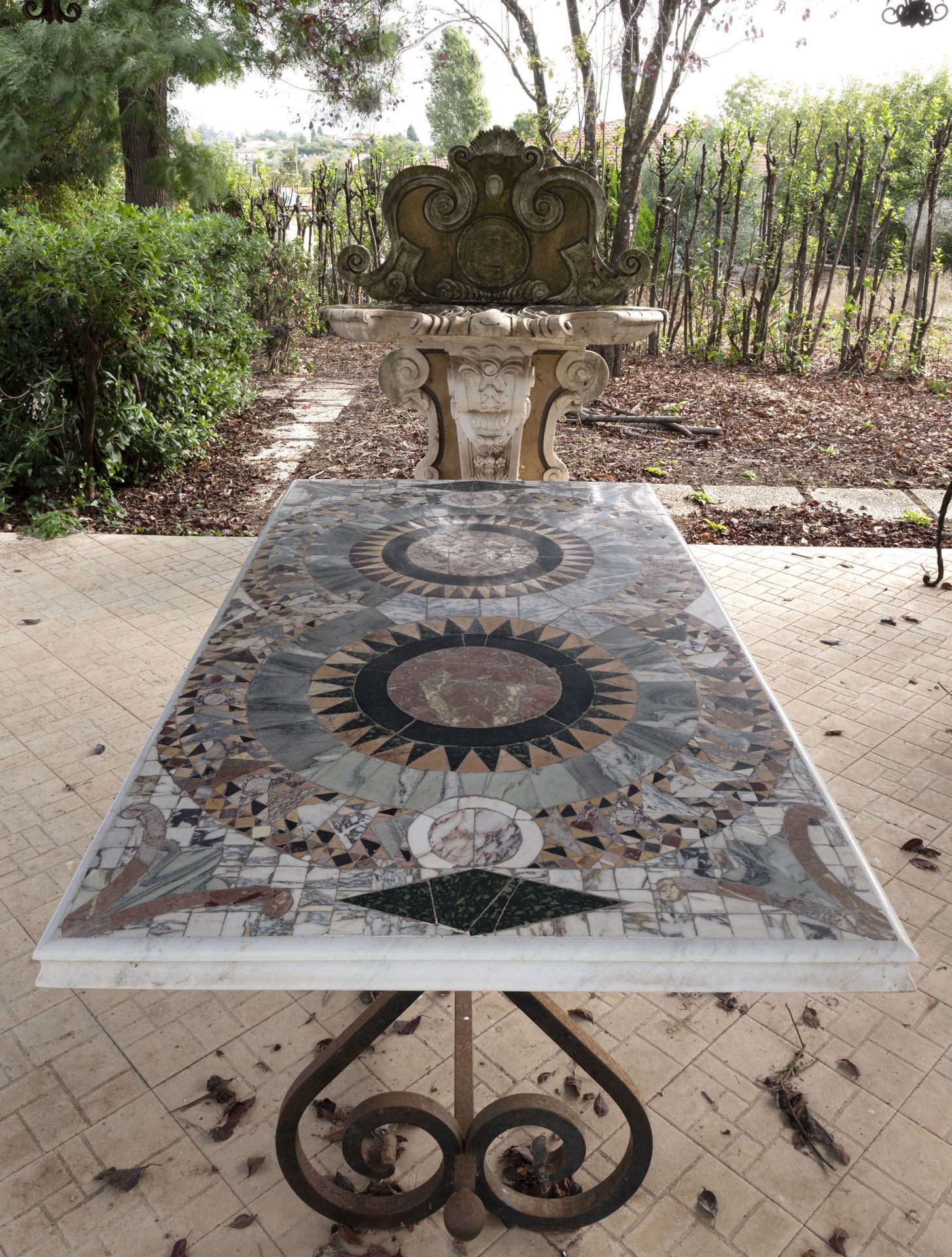 TABLE WITH TOP INLAID IN ANCIENT MARBLE EARLY 20TH CENTURY - Image 3 of 3