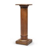 COLUMN IN OAK STAINED WOOD EARLY 20TH CENTURY