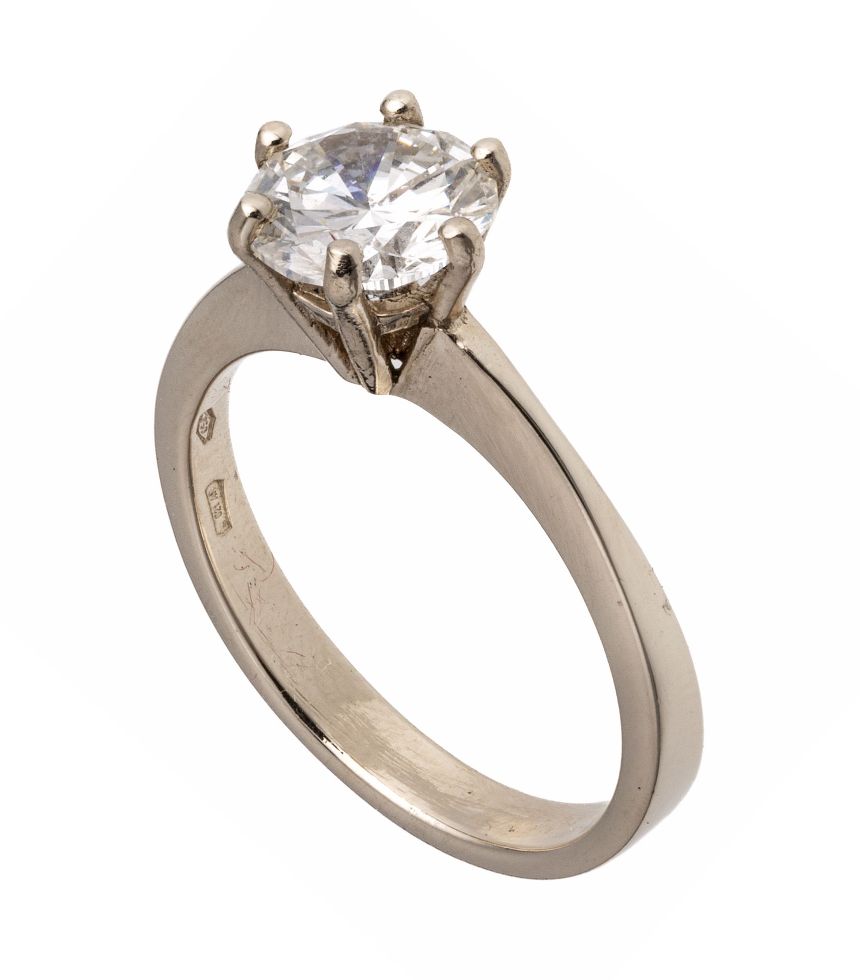 WHITE GOLD SOLITAIRE RING WITH DIAMOND