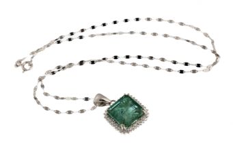 WHITE GOLD NECKLACE WITH EMERALD AND DIAMONDS