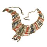 ETHNIC STYLE NECKLACE WITH CORALS