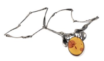 SILVER NECKLACE WITH AMBER