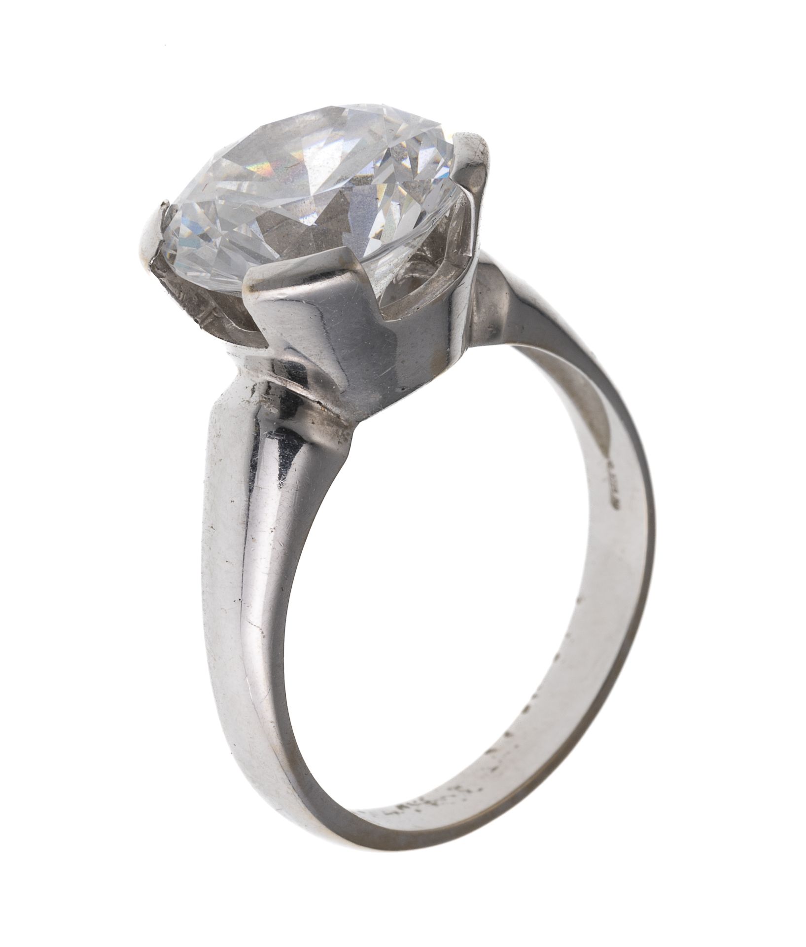 WHITE GOLD RING WITH ZIRCON