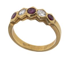 GOLD RING WITH RUBIES AND DIAMONDS
