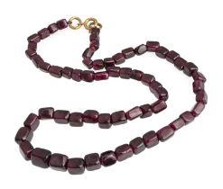 GARNET NECKLACE WITH GOLD CLASP