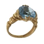 GOLD RING WITH TOPAZ