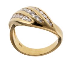 GOLD RING WITH DIAMONDS