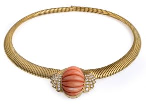 GOLD NECKLACE WITH CORAL AND DIAMONDS