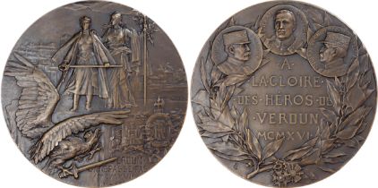 France, To the Heroes of the Battle of Verdun, struck bronze medal 1916, by Ch. Pillet,