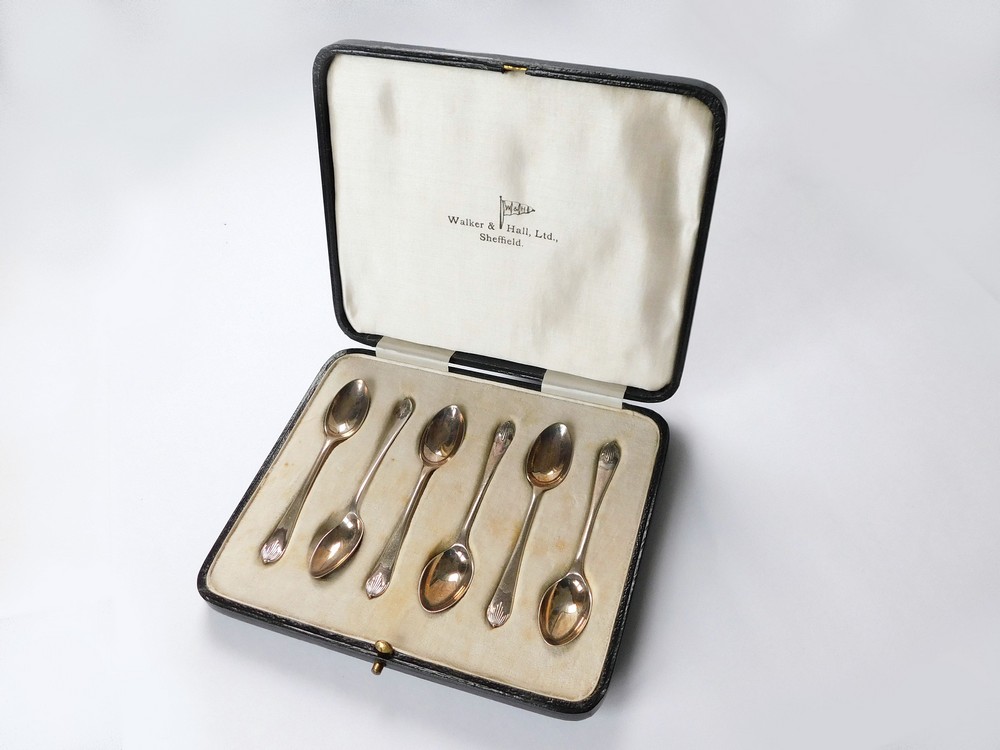 SILVER COFFEE SPOONS.
