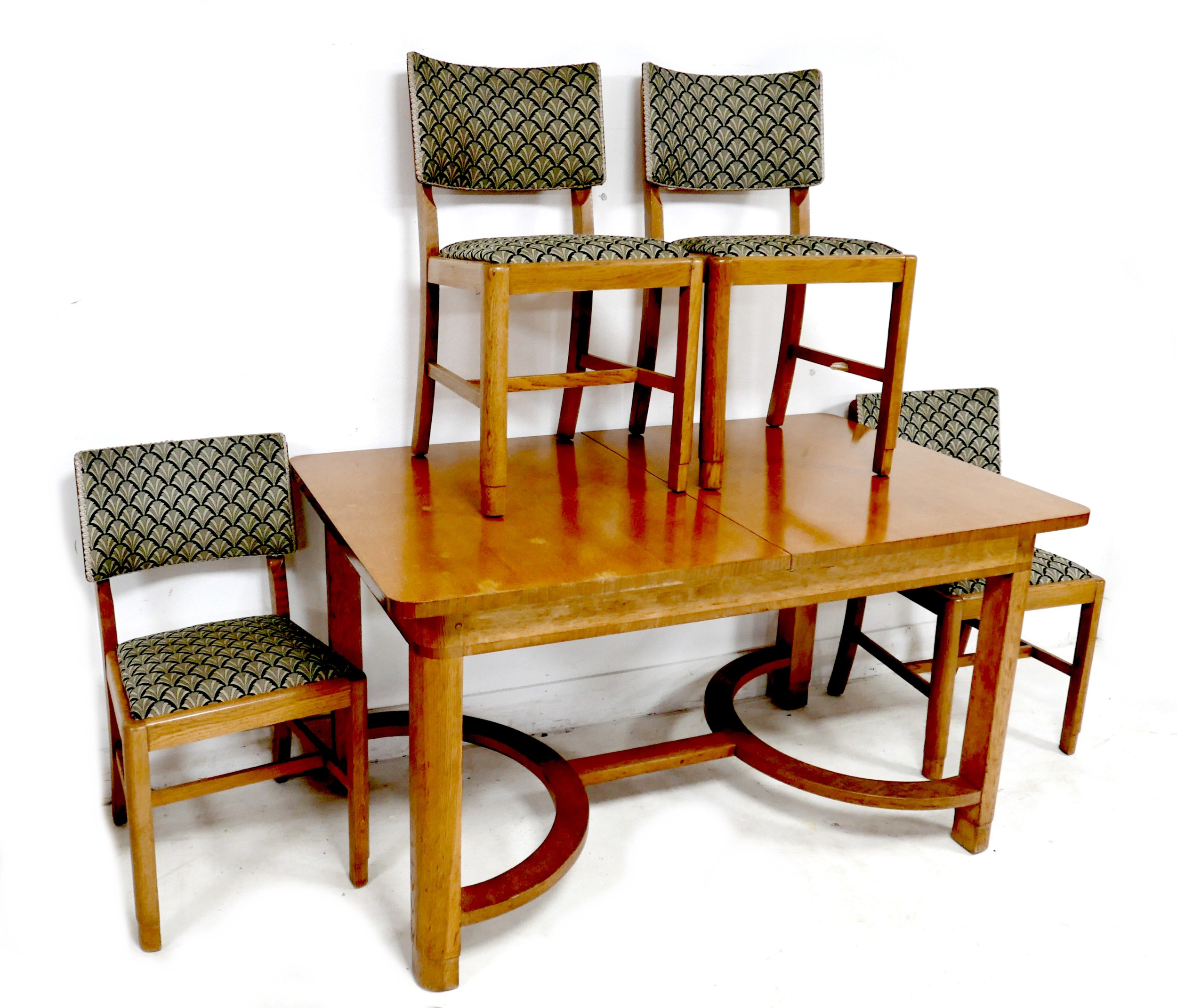 An Art Deco Maple & Co oak dining table, the extending draw leaf surface of rectangular form with - Image 2 of 6