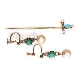 A 9ct gold diamond, turquoise and pearl stick pin, 3g, together with a pair of associated pearl