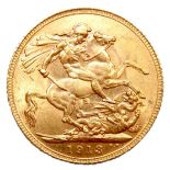 A George V gold sovereign, 1913.