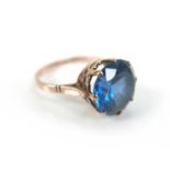 A 14ct gold blue topaz style ring, size N/O, 3.4g.