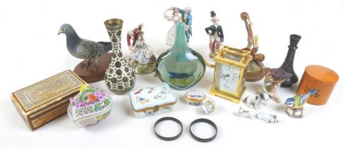 A group of mixed collectables, including a Herend reticulated floral encrusted box, two Halcyon Days