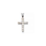 AN 18CT WHITE GOLD AND DIAMOND PENDANT CROSS