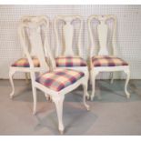 A SET OF FOUR WHITE PAINTED QUEEN ANNE STYLE DINING CHAIRS.