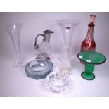 GLASSWARE INCLUDING A SUITE OF BACCARAT GLASS TUMBLERS (QTY)