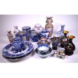 ASIAN CERAMICS INCLUDING A FAMILLE VERTE GINGER JAR (QTY)