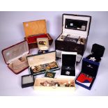 A LARGE COLLECTION OF COSTUME JEWELLERY (QTY)