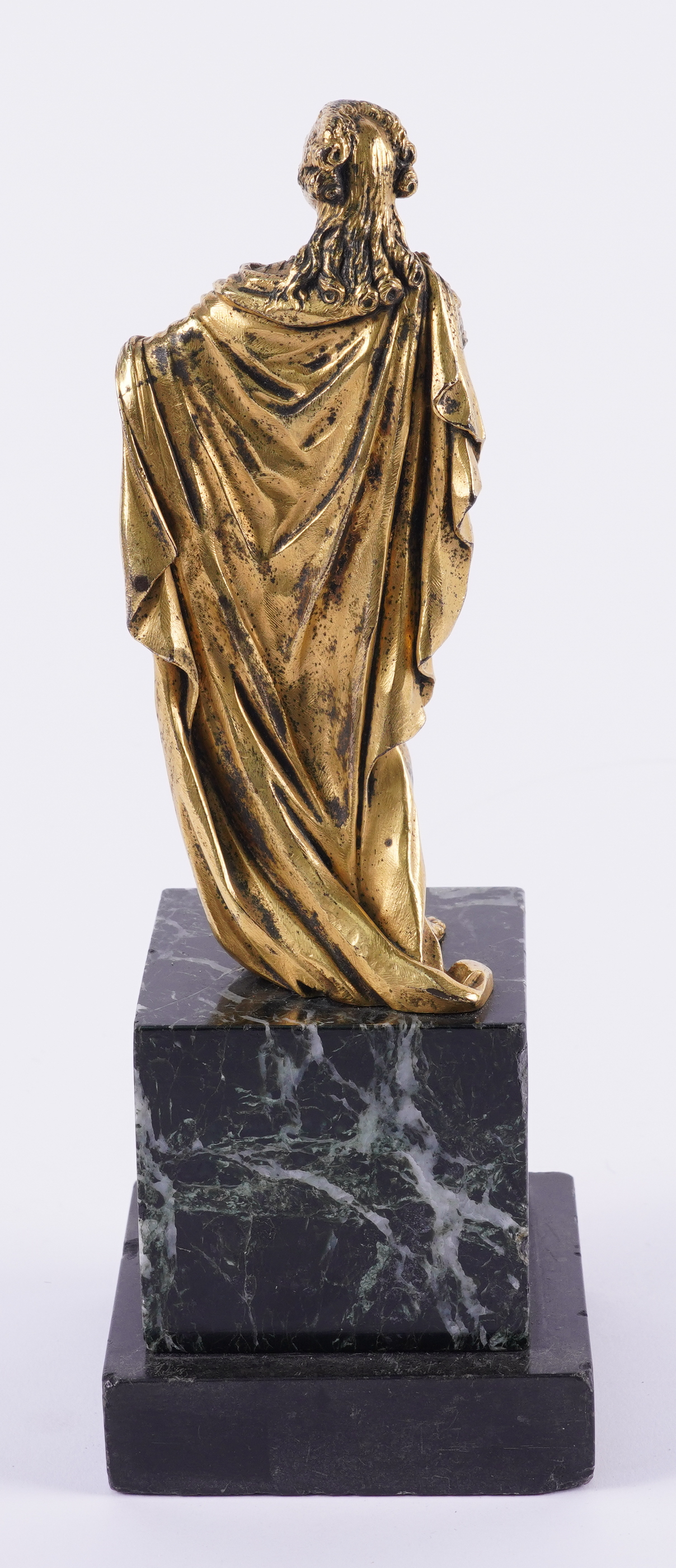 A GILT-BRONZE FIGURE OF A MONARCH MODELLED AS A ROMAN EMPEROR MOUNTED ON A VERDI GRIS MARBLE... - Image 3 of 4