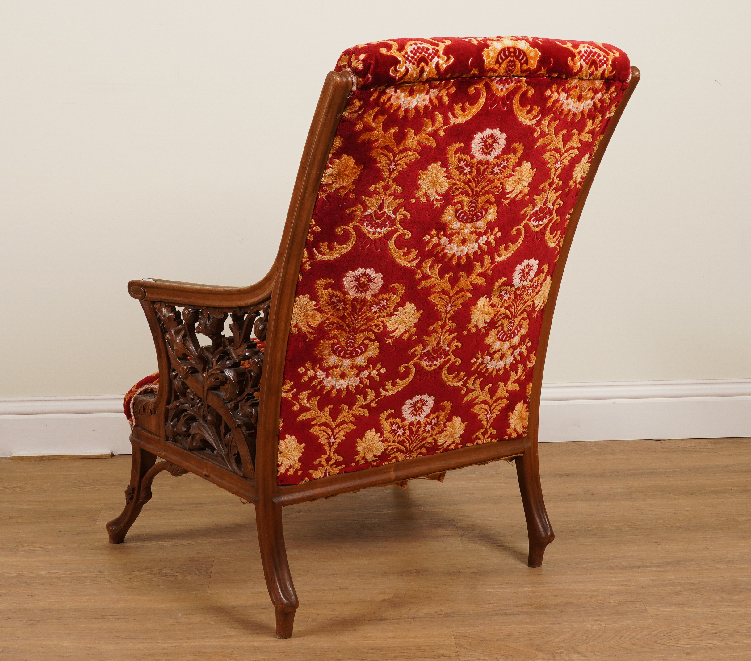A PAIR OF EARLY 20TH CENTURY MAHOGANY FRAMED OPEN ARMCHAIRS WITH CARVED AND PIERCED FOLIATE... - Image 3 of 4