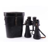 WWII INTEREST: A PAIR OF GERMAN 7 X 50 KRIEGSMARINE BINOCULARS IN LEATHER CASE